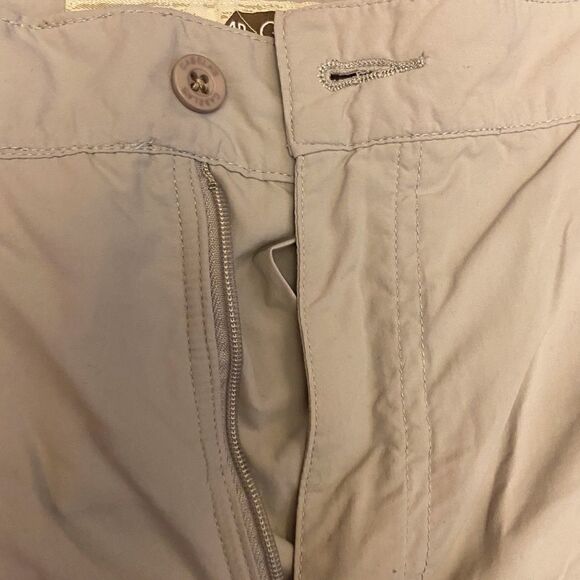 Cabbalas Tan Slacks Medium 32  Guide wear - Picture 13 of 16